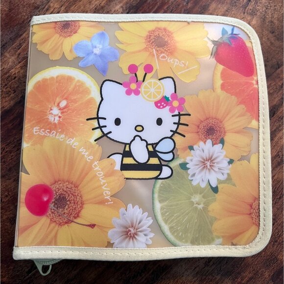 Hello Kitty Bee Floral Fruit Vintage 2003 CD Case Zipper Closure - Picture 1 of 11